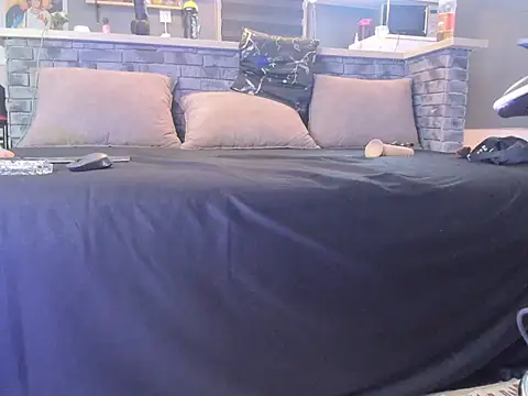 Snapshot of HungarianVersdad chatting on 09-18-25, 10:34 HungarianVersdad online show from 09-18-25, 10:34