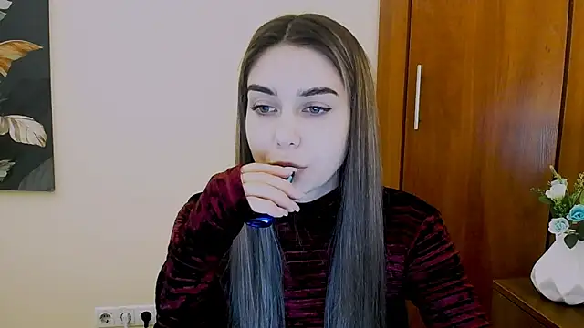 Lili magic online show from 02-05-25, 03:42