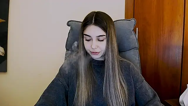 Lili magic online show from 03-19-25, 12:45