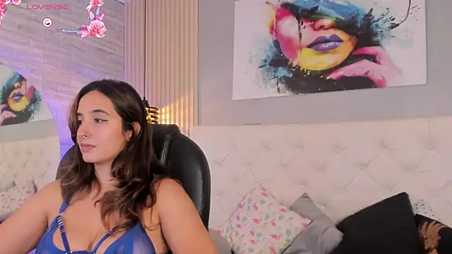 Snapshot of emma__smith1 chatting on 02-24-25, 03:53 emma smith1 online show from 02-24-25, 03:53