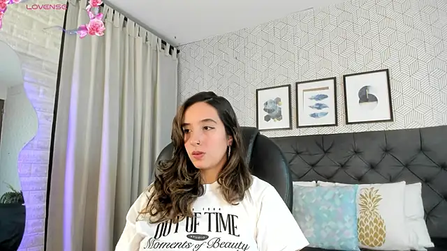 Snapshot of emma__smith1 chatting on 03-04-25, 12:12 emma smith1 online show from 03-04-25, 12:12