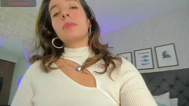 Snapshot of emma__smith1 chatting on 03-19-25, 12:23 emma smith1 online show from 03-19-25, 12:23