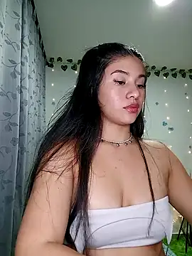 Snapshot of tara20_ chatting on 12-15-24, 06:29 tara20 online show from 12-15-24, 06:29