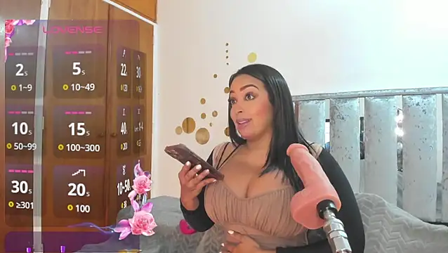 Snapshot of charlottelover21 chatting on 01-06-25, 11:52 charlottelover21 online show from 01-06-25, 11:52