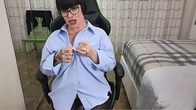   Nina online show from 02-07-25, 02:58