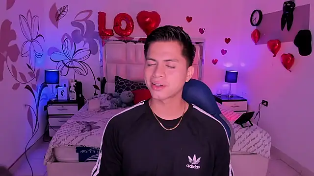 Niicky1  online show from 02-16-25, 08:33