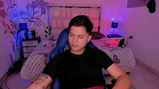 Niicky1  online show from 02-19-25, 08:52