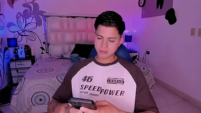 Niicky1  online show from 02-21-25, 08:49