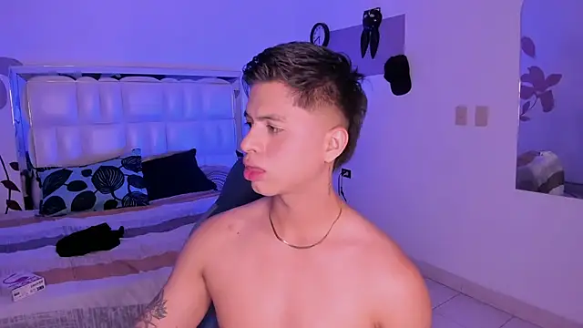 Niicky1  online show from 03-02-25, 09:32