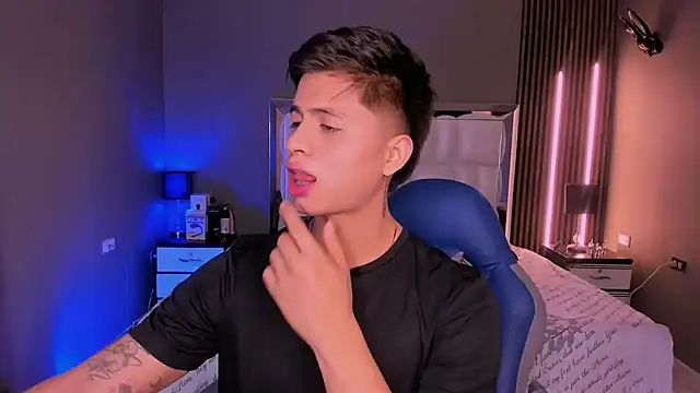 Niicky1  online show from 03-07-25, 09:48