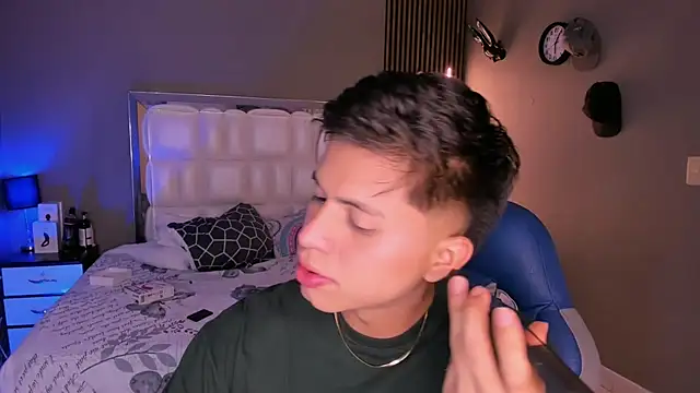 Niicky1  online show from 03-15-25, 09:05