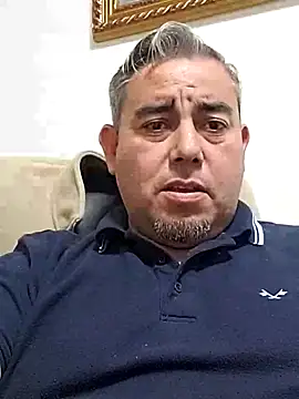 Snapshot of Manolete007x chatting on 03-19-25, 01:10 Manolete007x online show from 03-19-25, 01:10