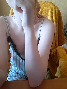 Elza kom online show from 02-13-26, 03:57