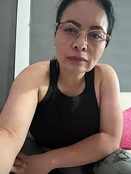 Snapshot of Janna099 chatting on 07-28-26, 04:39 Janna099 online show from 07-28-26, 04:39