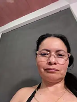 Snapshot of Janna099 chatting on 08-03-26, 02:43 Janna099 online show from 08-03-26, 02:43