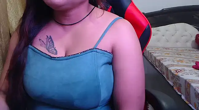 Snapshot of _Aahana_ chatting on 01-19-25, 12:28 Aahana online show from 01-19-25, 12:28