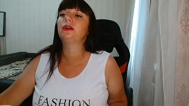 Snapshot of Jane_Luste chatting on 05-27-26, 05:26 Jane Luste online show from 05-27-26, 05:26