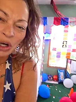 Snapshot of Erotic_and_Exotic chatting on 06-16-26, 09:50 Erotic and Exotic online show from 06-16-26, 09:50