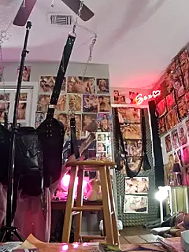 Snapshot of luvs2cumm69 chatting on 12-09-24, 12:51 luvs2cumm69 online show from 12-09-24, 12:51