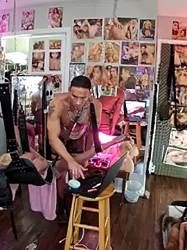 Snapshot of luvs2cumm69 chatting on 12-09-24, 06:57 luvs2cumm69 online show from 12-09-24, 06:57