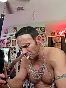 Snapshot of luvs2cumm69 chatting on 03-08-25, 03:35 luvs2cumm69 online show from 03-08-25, 03:35