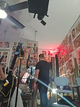 Snapshot of luvs2cumm69 chatting on 11-01-25, 12:51 luvs2cumm69 online show from 11-01-25, 12:51