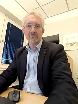 tom-swede online show from 10-30-25, 04:08