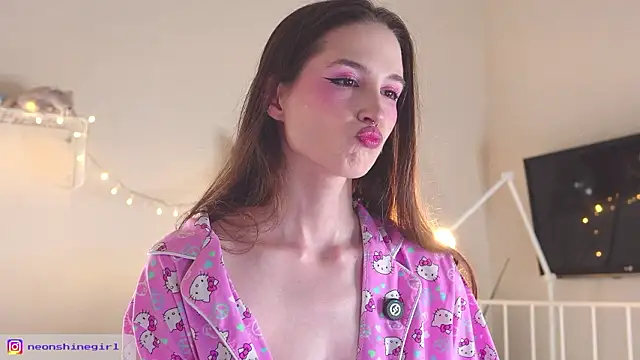 NeonShine online show from 02-11-26, 05:56