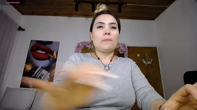 Snapshot of Sahory__ chatting on 06-22-26, 11:35 Sahory online show from 06-22-26, 11:35