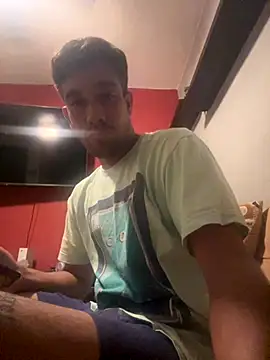 Snapshot of Magicerosxx69 chatting on 09-13-25, 07:41 Magicerosxx69 online show from 09-13-25, 07:41