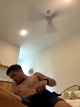 Snapshot of Magicerosxx69 chatting on 10-10-25, 09:36 Magicerosxx69 online show from 10-10-25, 09:36