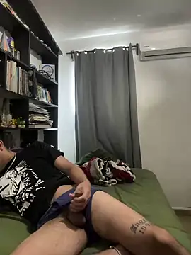 Snapshot of Magicerosxx69 chatting on 01-17-26, 04:54 Magicerosxx69 online show from 01-17-26, 04:54