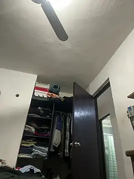 Snapshot of Magicerosxx69 chatting on 02-08-26, 02:53 Magicerosxx69 online show from 02-08-26, 02:53