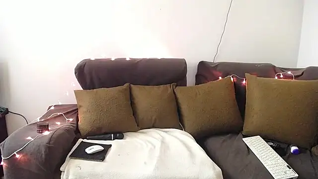 sara winehouse1 online show from 01-19-25, 08:09