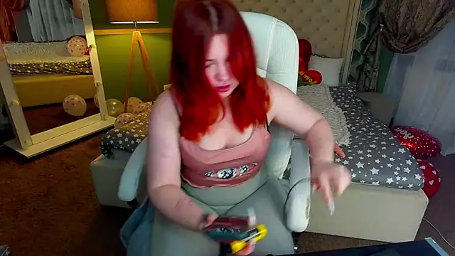 RosieMoons online show from 02-18-25, 02:05