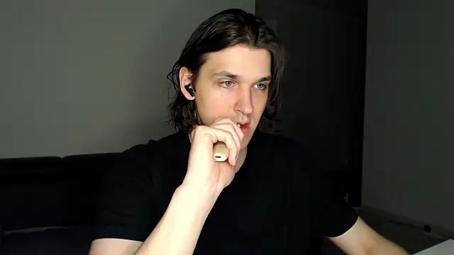 Snapshot of boy_next_door_1 chatting on 06-19-26, 11:30 boy next door 1 online show from 06-19-26, 11:30