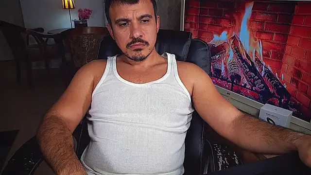 Snapshot of officeman7 chatting on 12-06-24, 08:29 officeman7 online show from 12-06-24, 08:29