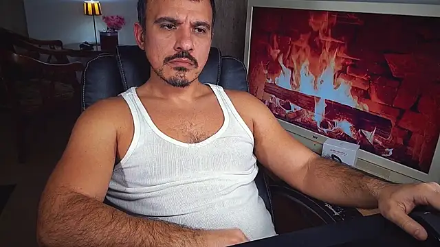 Snapshot of officeman7 chatting on 12-08-24, 05:11 officeman7 online show from 12-08-24, 05:11