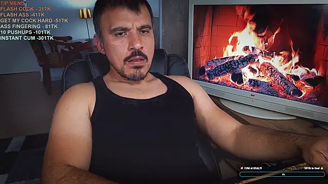 Snapshot of officeman7 chatting on 11-10-25, 12:26 officeman7 online show from 11-10-25, 12:26