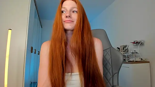 Aliceginger99 online show from 06-26-26, 01:37