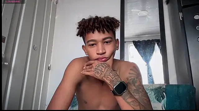 sexy blacks  online show from 12-03-25, 12:14