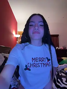 Snapshot of ShannonShanny chatting on 12-19-24, 07:07 ShannonShanny online show from 12-19-24, 07:07