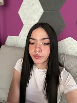 Snapshot of ShannonShanny chatting on 03-07-25, 11:07 ShannonShanny online show from 03-07-25, 11:07