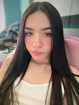 Snapshot of ShannonShanny chatting on 03-08-25, 09:39 ShannonShanny online show from 03-08-25, 09:39