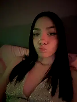 Snapshot of ShannonShanny chatting on 10-12-25, 06:18 ShannonShanny online show from 10-12-25, 06:18