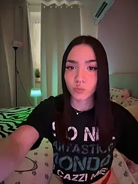 Snapshot of ShannonShanny chatting on 10-16-25, 12:17 ShannonShanny online show from 10-16-25, 12:17