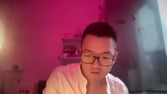 Snapshot of wangjian2324 chatting on 02-08-25, 12:28 wangjian2324 online show from 02-08-25, 12:28