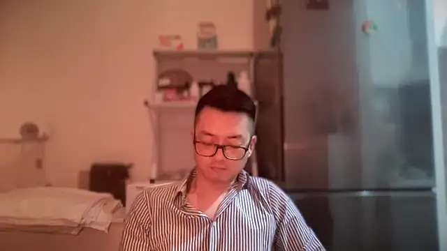 Snapshot of wangjian2324 chatting on 02-16-25, 09:27 wangjian2324 online show from 02-16-25, 09:27