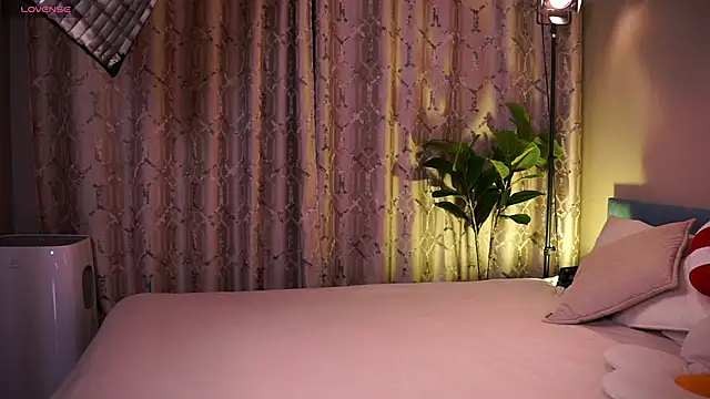 askaudrey  online show from 01-23-25, 01:45