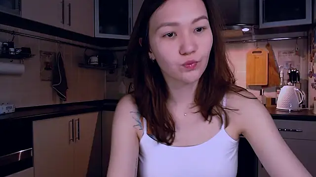 Kelly Yon online show from 12-01-25, 06:07